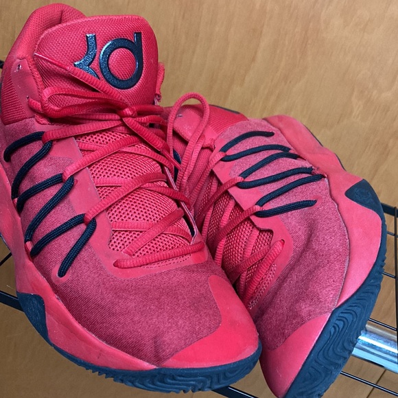 Men’s Nike KD Trey 5 Red Black Basketball Shoes - Picture 1 of 3